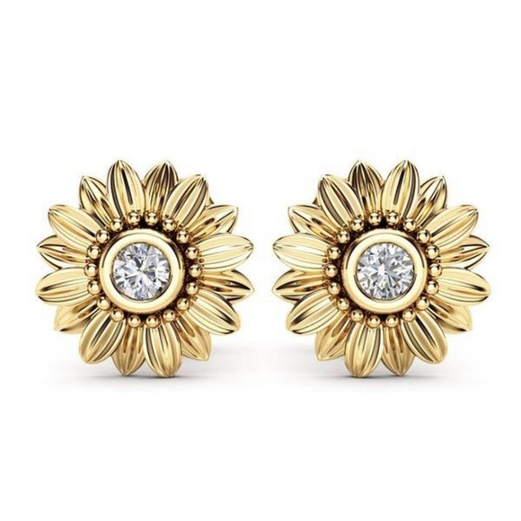 Jewelry - 18K Yellow Gold Diamond Sunflower Stud Earrings